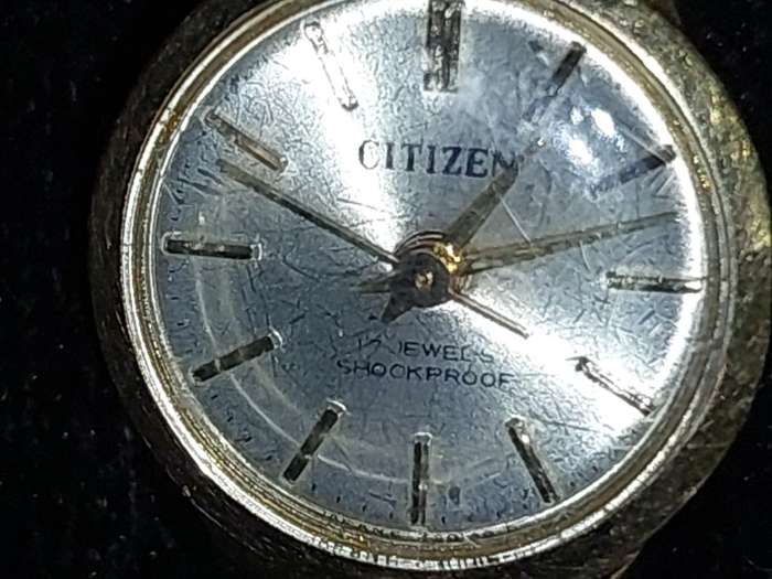 A HIGHLY COLLECTABLE ANTIQUE COLLECTION WOMANS WATCHES
