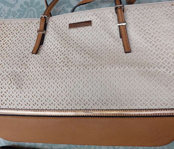 A VINTAGE JOB LOT DESIGNER WOMAN`S HANDBAGS