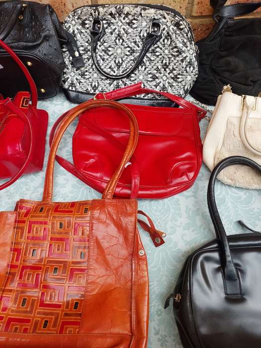 A JOB LOT DESIGNER FASHION LADY`S HANDBAGS