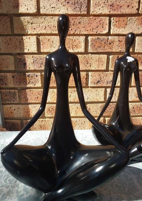 THREE ART DECOR CERAMIC MEDITATING LADYS STATUES