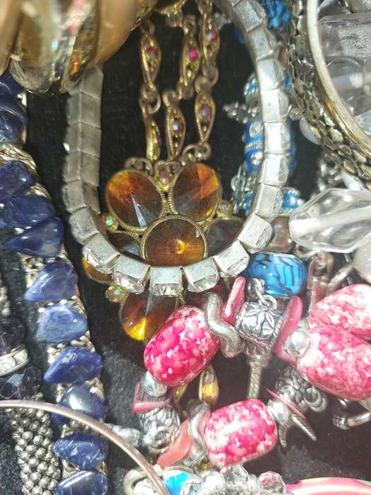 A VINTAGE USED JOB LOT COLLECTION BRACELETS AND BANGLES