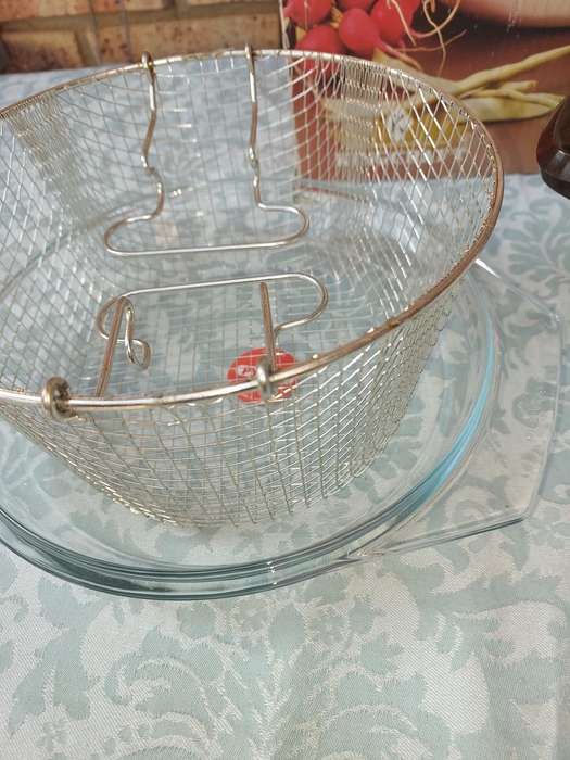 A COMPLETE SET MAGAFESA FRYER SOLD AS IS