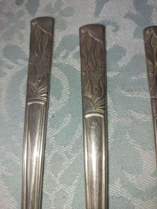 AN ANTIQUE BELVIN NICKEL SILVER CUTLERY SET