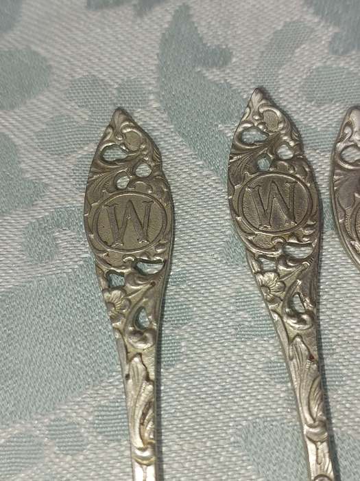 A COLLECTION OF 11 DELF MADE IN HOLLAND TEASPOONS