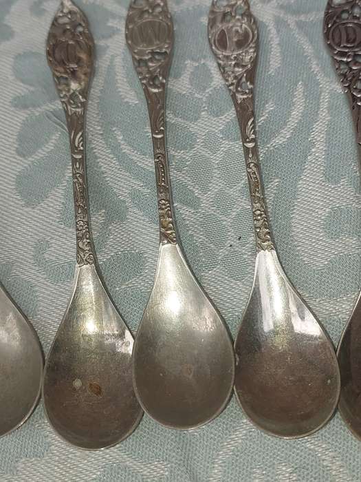 A COLLECTION OF 11 DELF MADE IN HOLLAND TEASPOONS