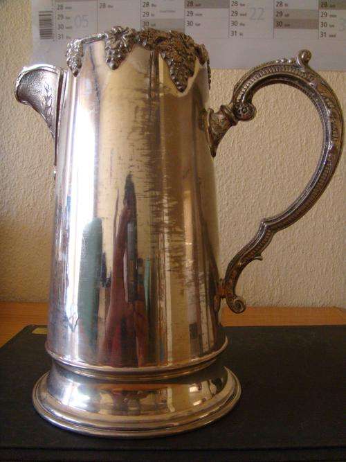 LARGE SILVER PLATED JUG