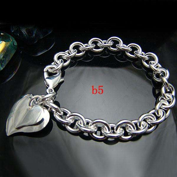 NEW STOCK... PLEASE LOOK!!  B191   Hot  Rolo Chain bracelet    NEVER BEFORE FOR R1-00!!!!