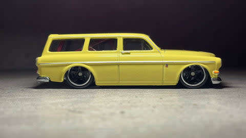 HOT WHEELS `BOULEVARD` VOLVO P220 AMAZON ESTATE