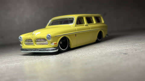 HOT WHEELS `BOULEVARD` VOLVO P220 AMAZON ESTATE