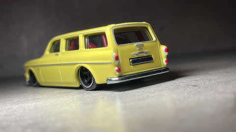 HOT WHEELS `BOULEVARD` VOLVO P220 AMAZON ESTATE