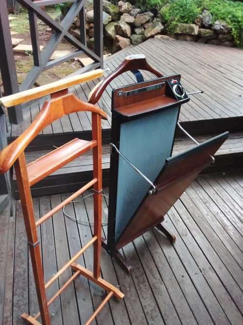VINTAGE 2 X BUTLER STANDS - 1 X ENGLAND MAKE WITH PRESS/IRON - 1 X OAK BUTLER Compact - 100% WORKING