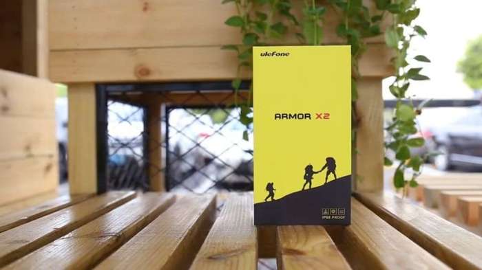 WHAT AN AMAZING DEAL! A RUGGED PHONE AT THIS PRICE???!!! WITH FREE SHIPPING! SUPER DEAL!!!