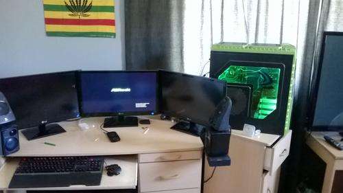 LG D2342P LED  Monitor 23 INCH   3 FOR SALE!!!