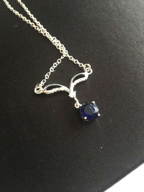 Elegant Sim Sapphire Set in 925 Sterling Silver Pendant with Matching Neck Chain Imported Filled