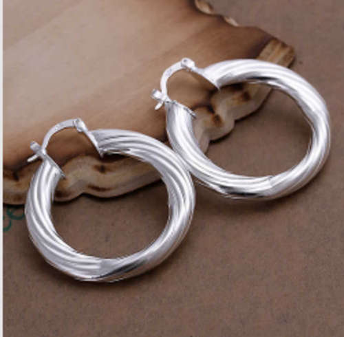 **** AWESOME MOLDED  EARRINGS ****
