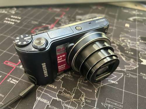 SAMSUNG WB200F Digital Camera 14.2 Megapixels 3-Inch Screen WiFi USB