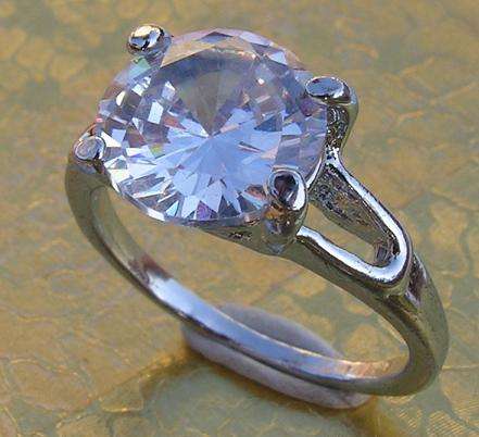 Beautiful Big Round cut 18KGP Solitaire Ring