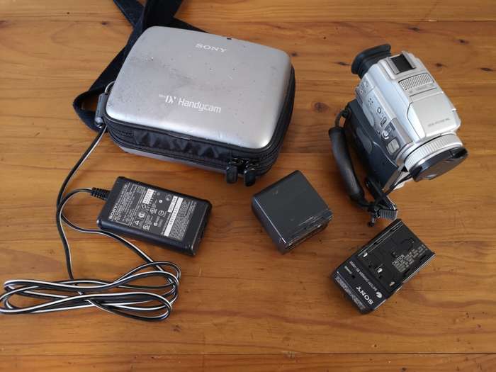 Sony Handycam DCR-PC110E PAL MiniDV Camcorder