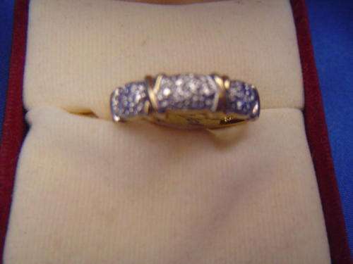 9ct Gold with white gold