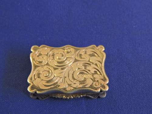 Hallmarked Sterling Silver Vinaigrette  Maker: Edward Smith  Birmingham 1843
