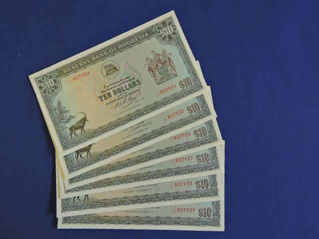 Reserve Bank Of Rhodesia $10 Ten Dollar 1975 sequential Bank Notes ( x6 Notes )