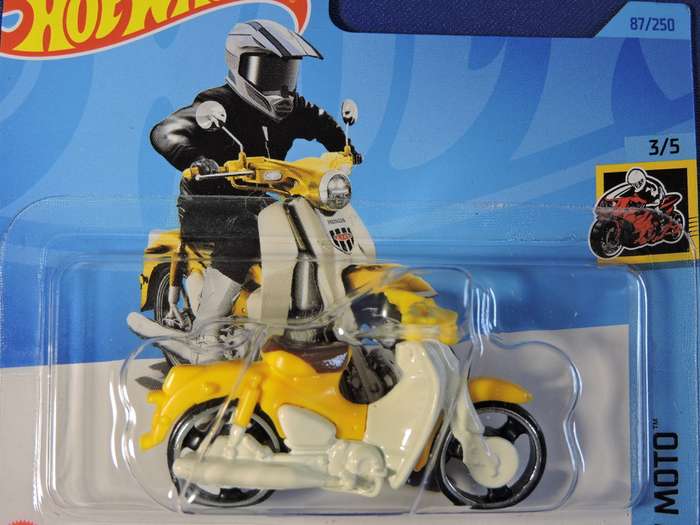Hot Wheels HONDA Super Cub Scooter motorbike motorcycle ( White & Yellow )