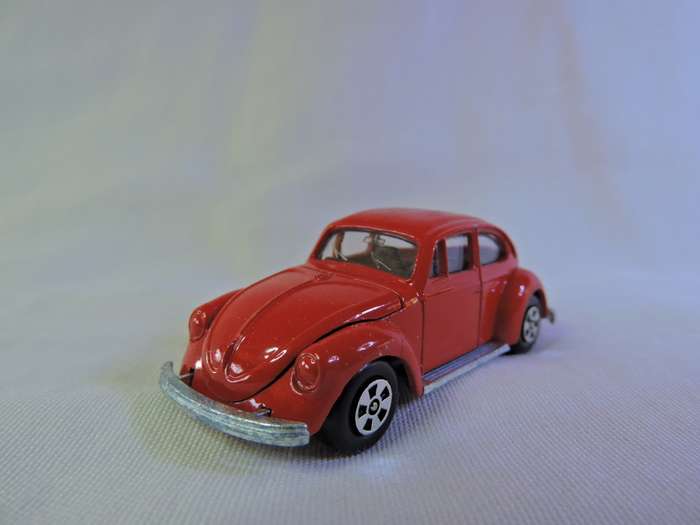 Lintoy Volkswagen VW Beetle 1200 LS ( Red ) MINT IN BOX  like Hot Wheels
