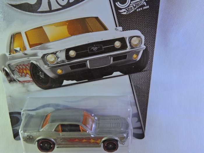 Hot Wheels FORD Mustang Coupe ( Silver ZAMAC with flames ) Long Card