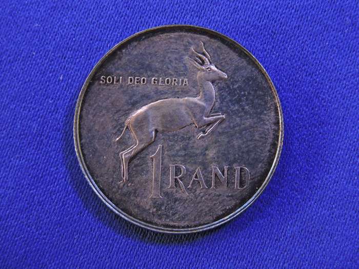 Proof 1990 R1 Silver Coin Springbok in SA Mint blue box  ,925 Silver content