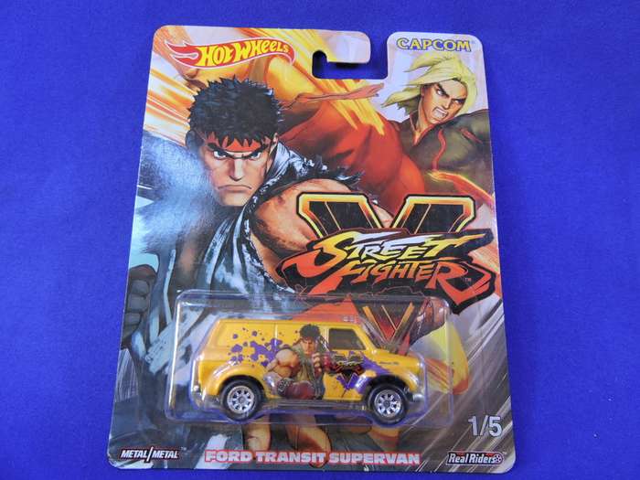 Hot Wheels FORD Transit Supervan  ( CapCom  1/5 ) Street Fighter with real rider tyres