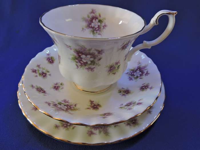 Royal Albert Trio SWEET VIOLETS  Fine porcelain