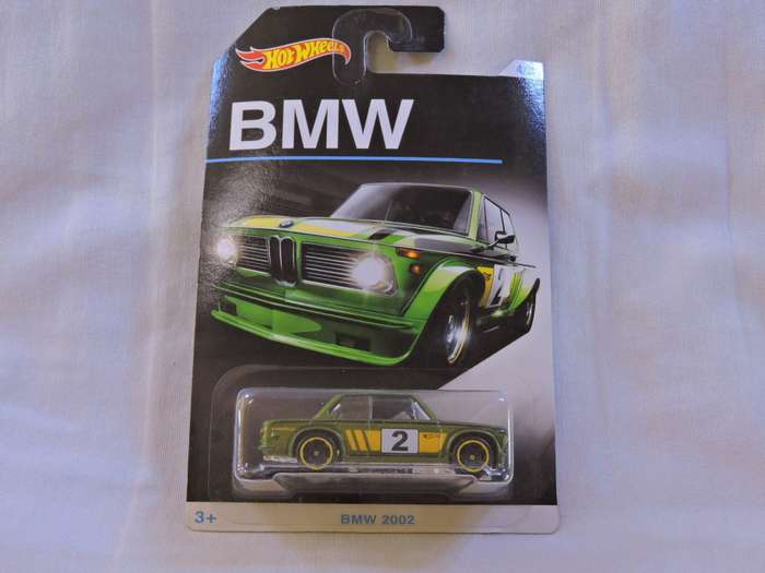 Hot Wheels BMW 2002 ( Green #2 )  Long Card 4/8