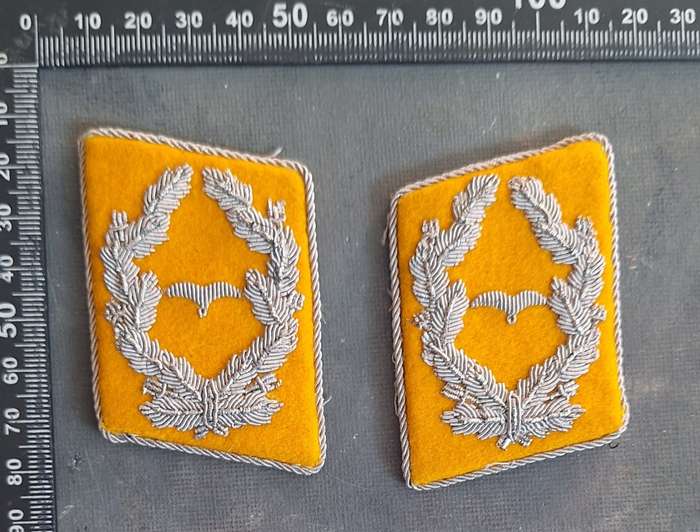 WW2 GERMAN AIR FORCE ORIGINAL MAJOR COLLAR RANK SET