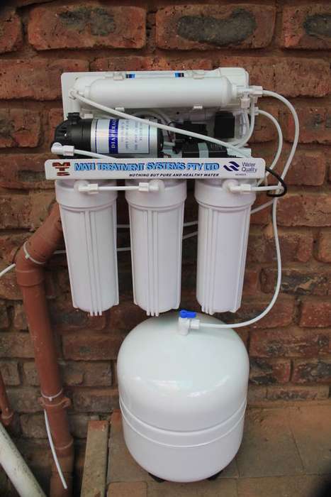 REVERSE OSMOSIS WATER DRINKING SYSTEM