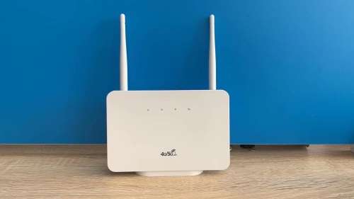 Mini 150MBPS 4G LTE CAT4 WiFi Router With SIM Slot (AS GOOD AS NEW)