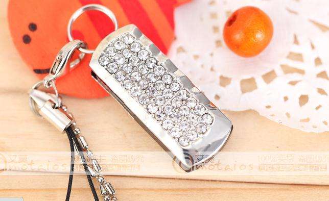 8GB SILVER COLOURED CRYSTAL USB FLASH DRIVE / MEMORY STICK