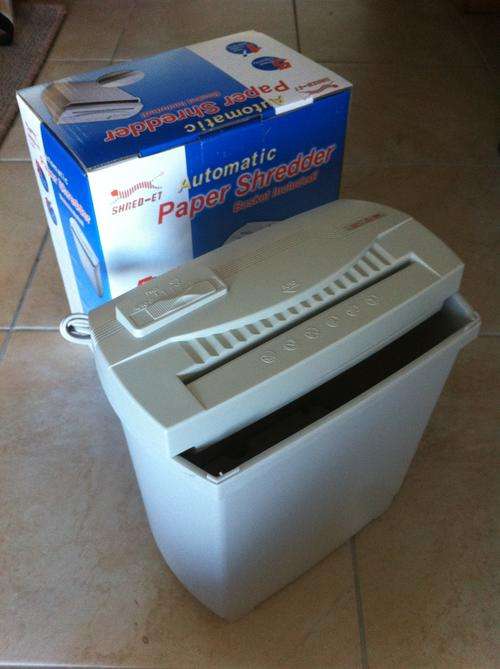Paper Shredder with Bin