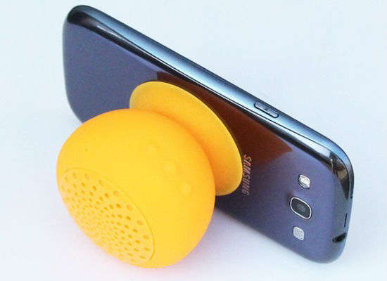 Speaker Bluetooth Suction cup water resistant car handsfree