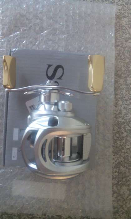 Baitcasting Fishing Reels Right Hand Magnetic Tuned Brake Low Profile 9BB + one-way clutch bearing