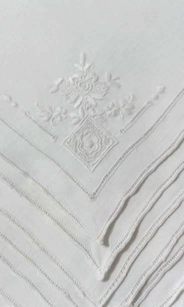 Eleven vintage linen Italian dinner napkins /serviettes