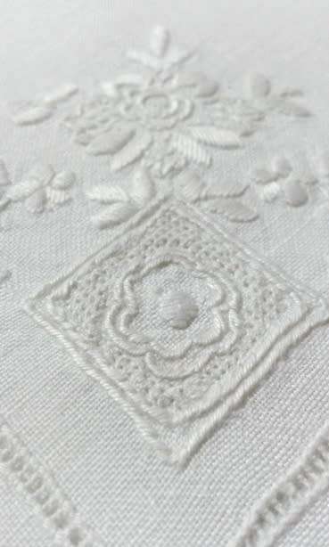 Eleven vintage linen Italian dinner napkins /serviettes