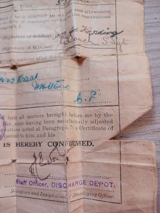 8 X WW1 AND WW2  MEDALS FOR 3 X HARDING FAMILY MEMBERS WITH DISCHARGE , MEDAL & BAPTISM CERTIFICATES