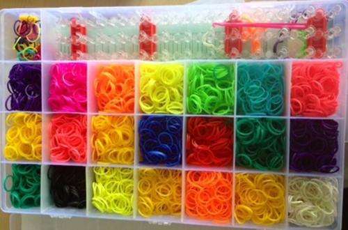 Loom kit with 4200 Looms