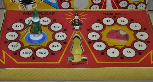 Vintage Maths Game (Addition and Multiplication) - Tabuada Magnetica by Majora - For Primary School