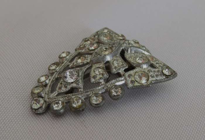 Vintage Art Deco silver tone and clear rhinestone dress clip c1930