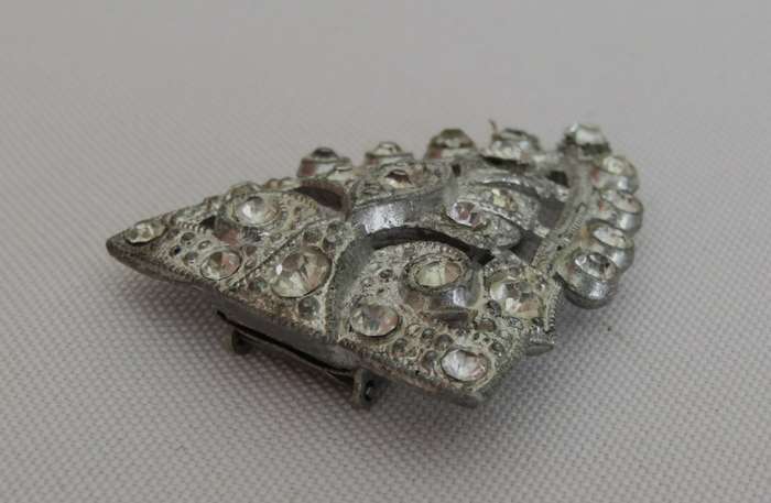 Vintage Art Deco silver tone and clear rhinestone dress clip c1930