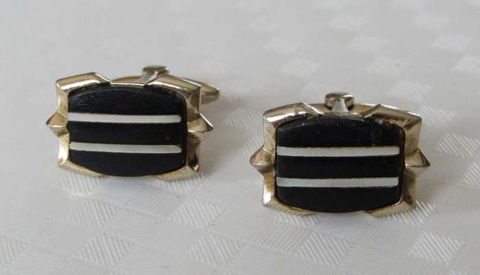 Vintage gold tone simulated onyx with mother of pearl inlay cufflinks