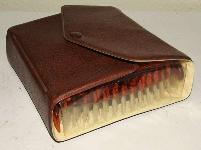 Retro 1960s/70s Men's Travel Valet Kit