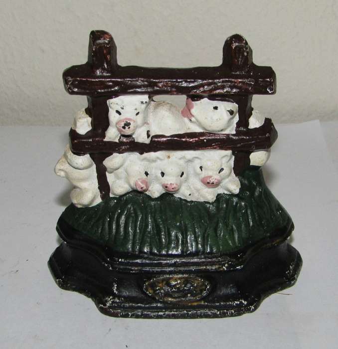 Vintage Cast Iron Novelty Doorstop - Five Pigs behind a Fence
