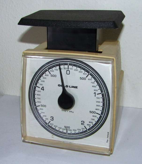 Retro Gold Line Kitchen Scale Made in Ireland c1970